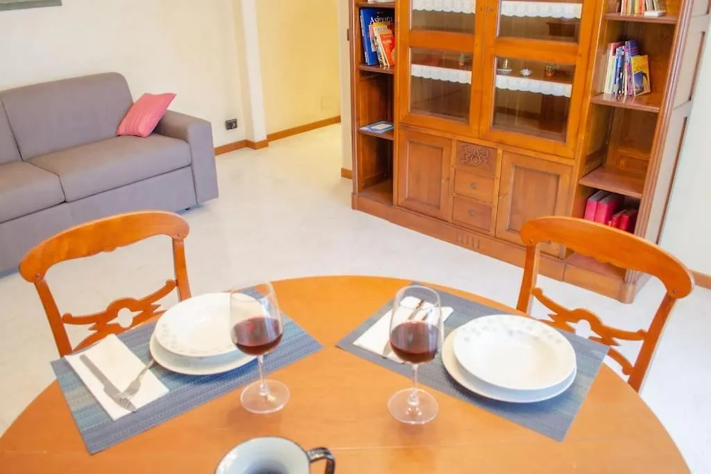 Duomo-Navigli Fashion Week Apartment Milan