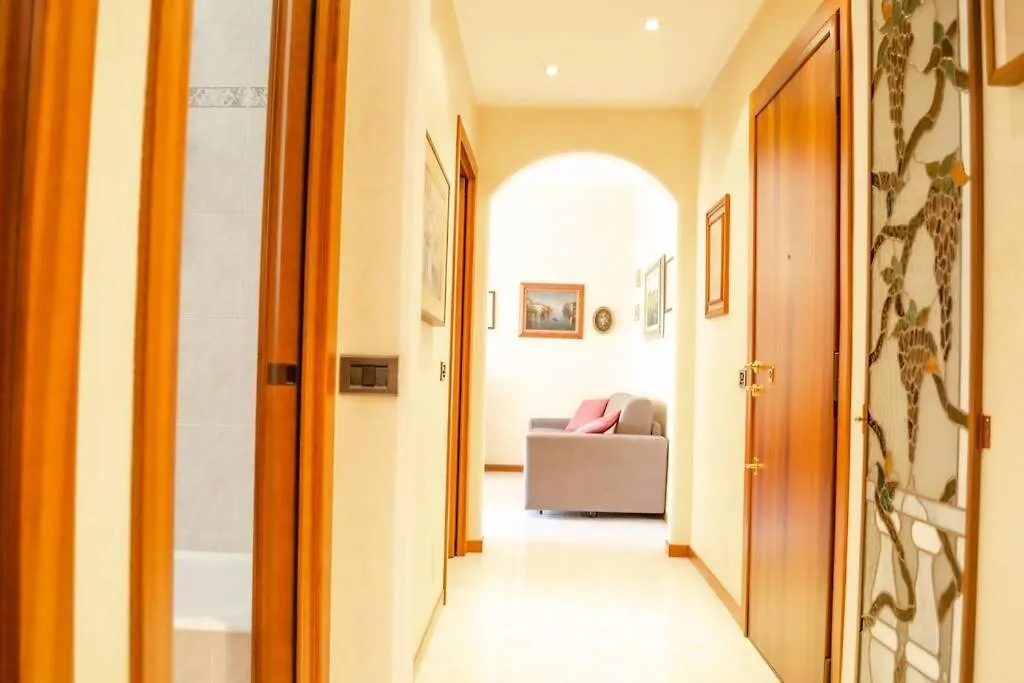 Duomo-Navigli Fashion Week Apartment Milan